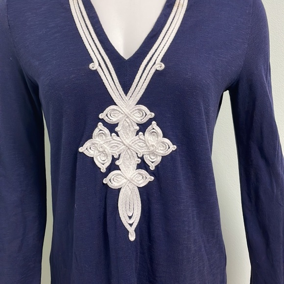 Lilly Pulitzer Thea V-Neck Navy embroidered Tunic Size Small - Picture 4 of 8